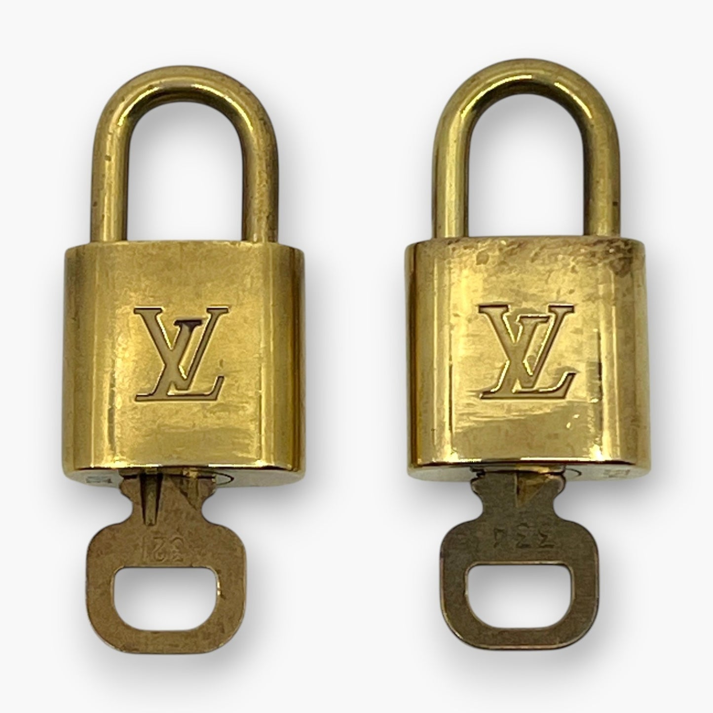 Louis Vuitton Padlock Set of 10 Gold-Tone Brass Locks & Keys pj260606