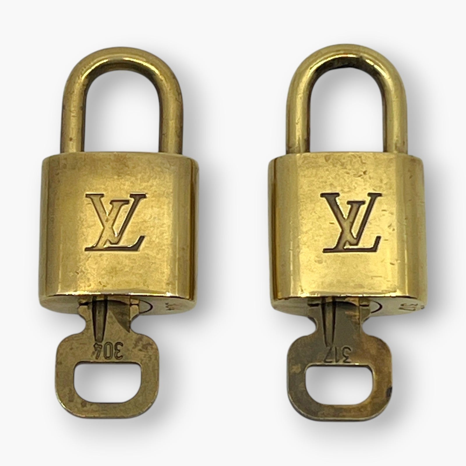 Louis Vuitton Padlock Set of 10 Gold-Tone Brass Locks & Keys pj260606