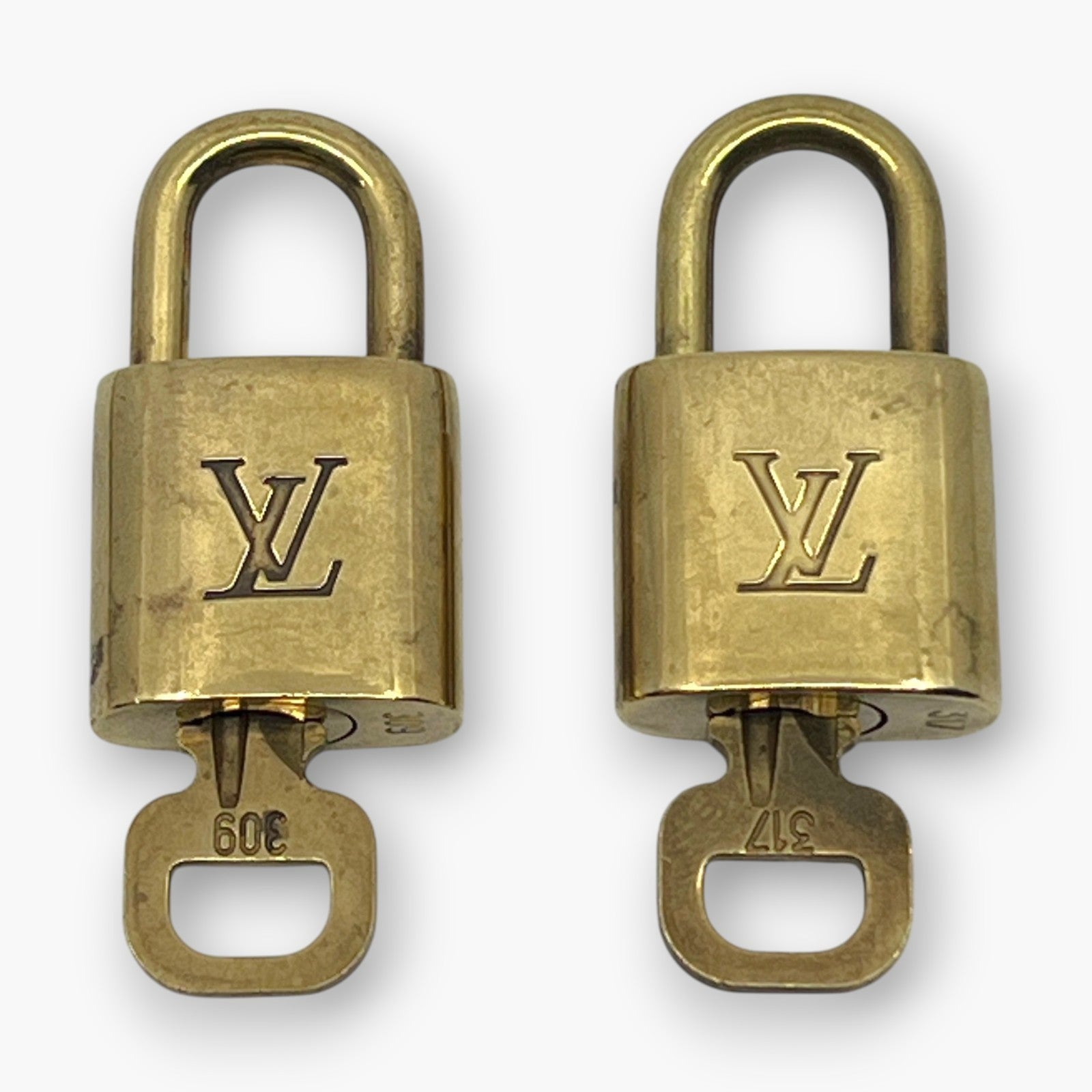 Louis Vuitton Padlock Set of 10 Gold-Tone Brass Locks & Keys pj260605