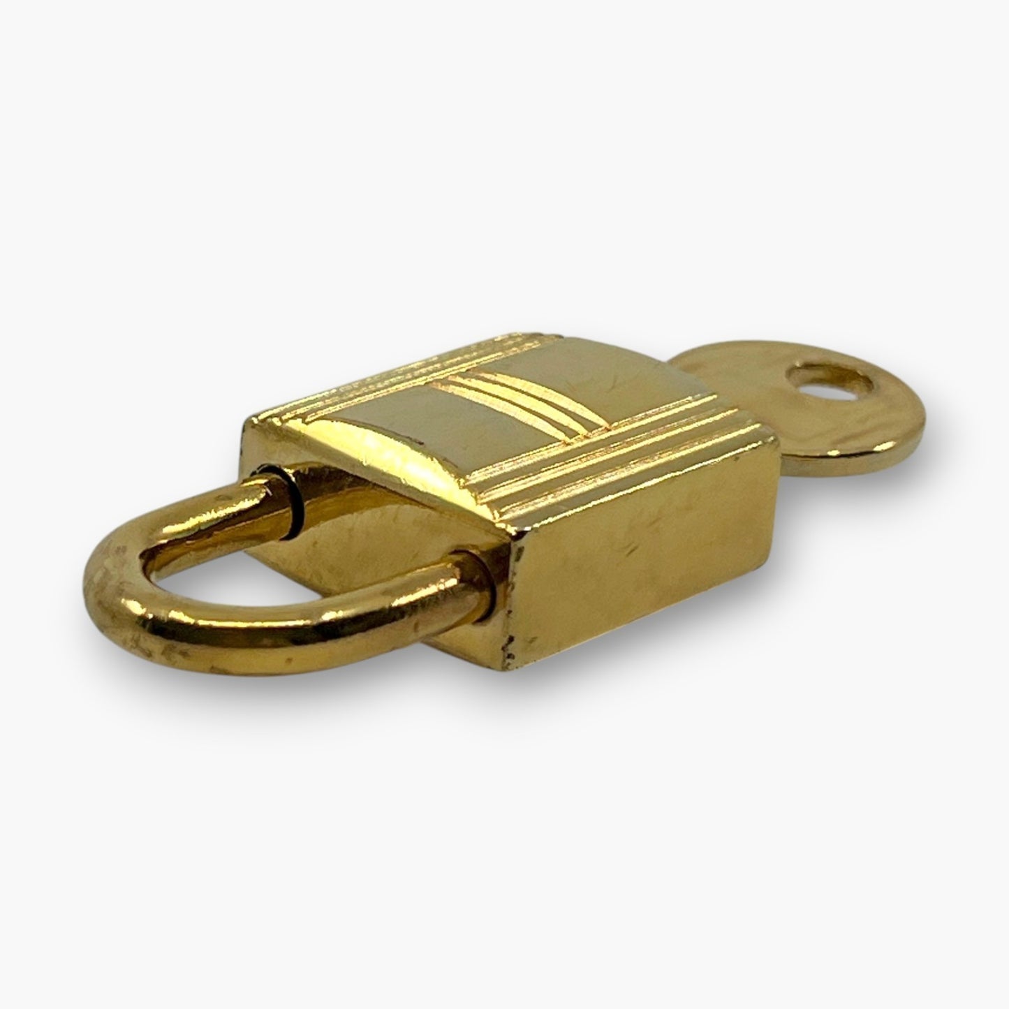 Hermes Cadena Padlock Gold-Tone Brass Lock & Key Set pj260608